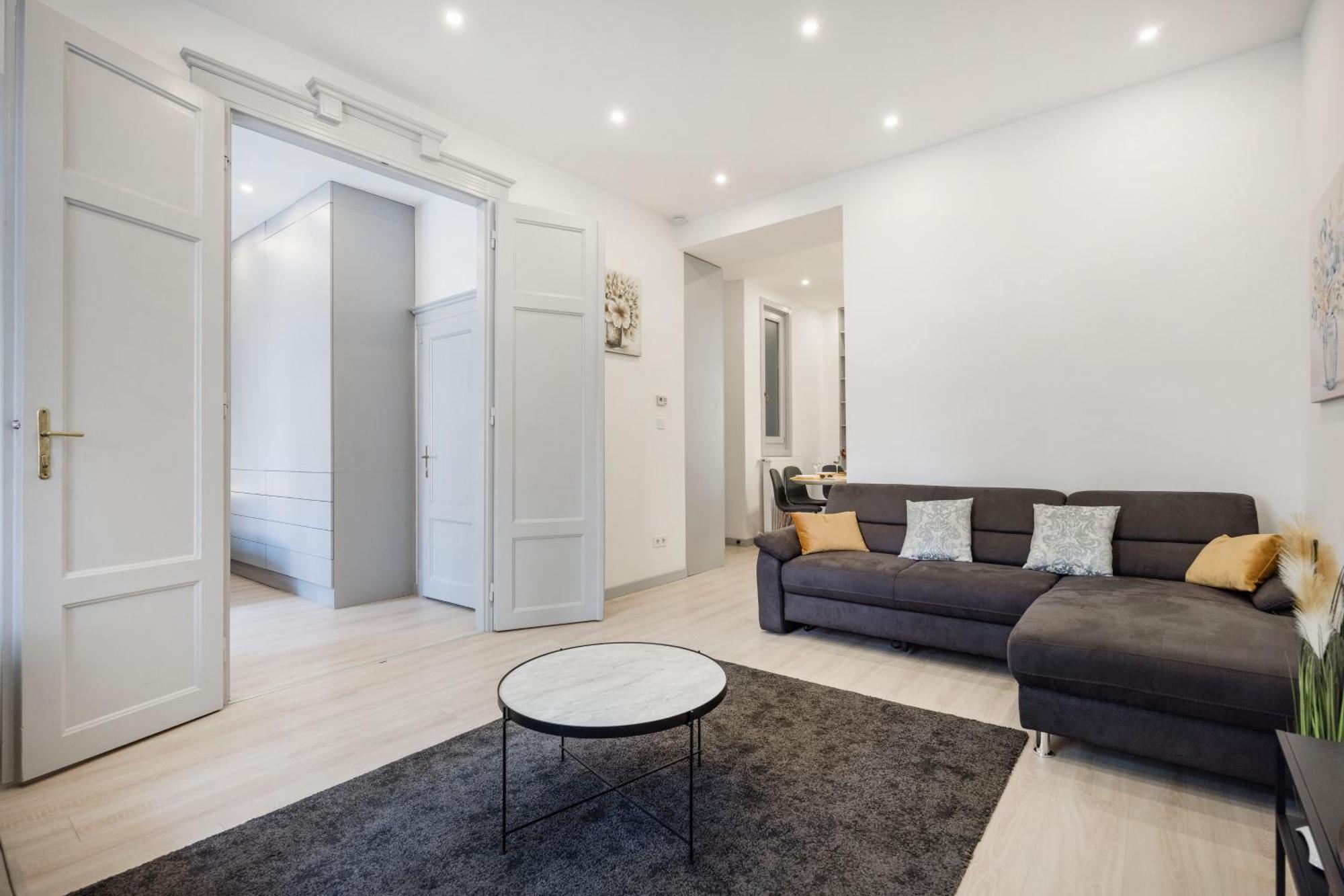 Apartament Elegant Two-bedroom In The Centre *